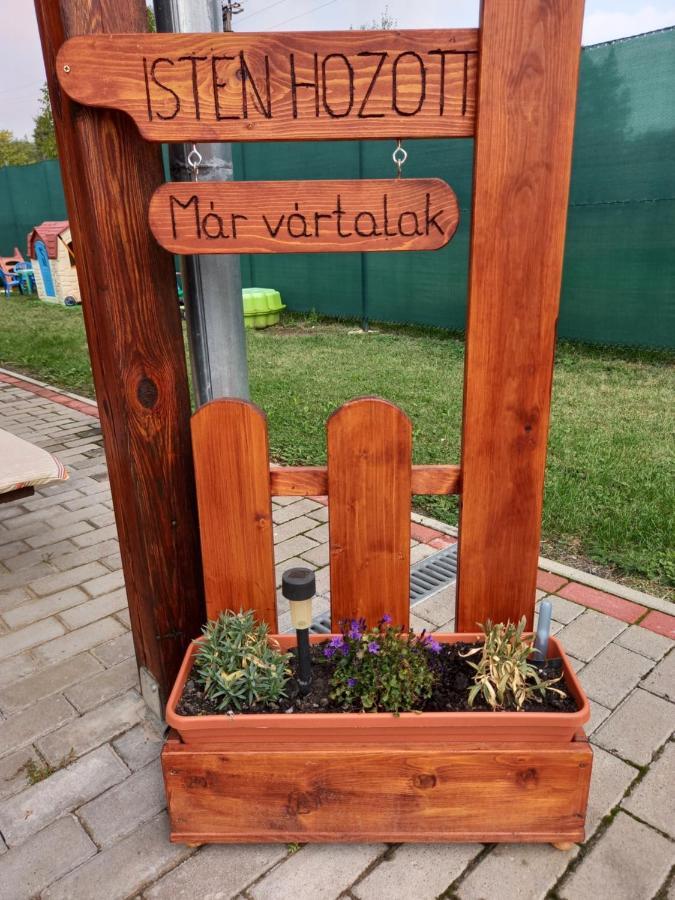 Hotel Jucus Vendeghaz Zalahaláp Exteriér fotografie